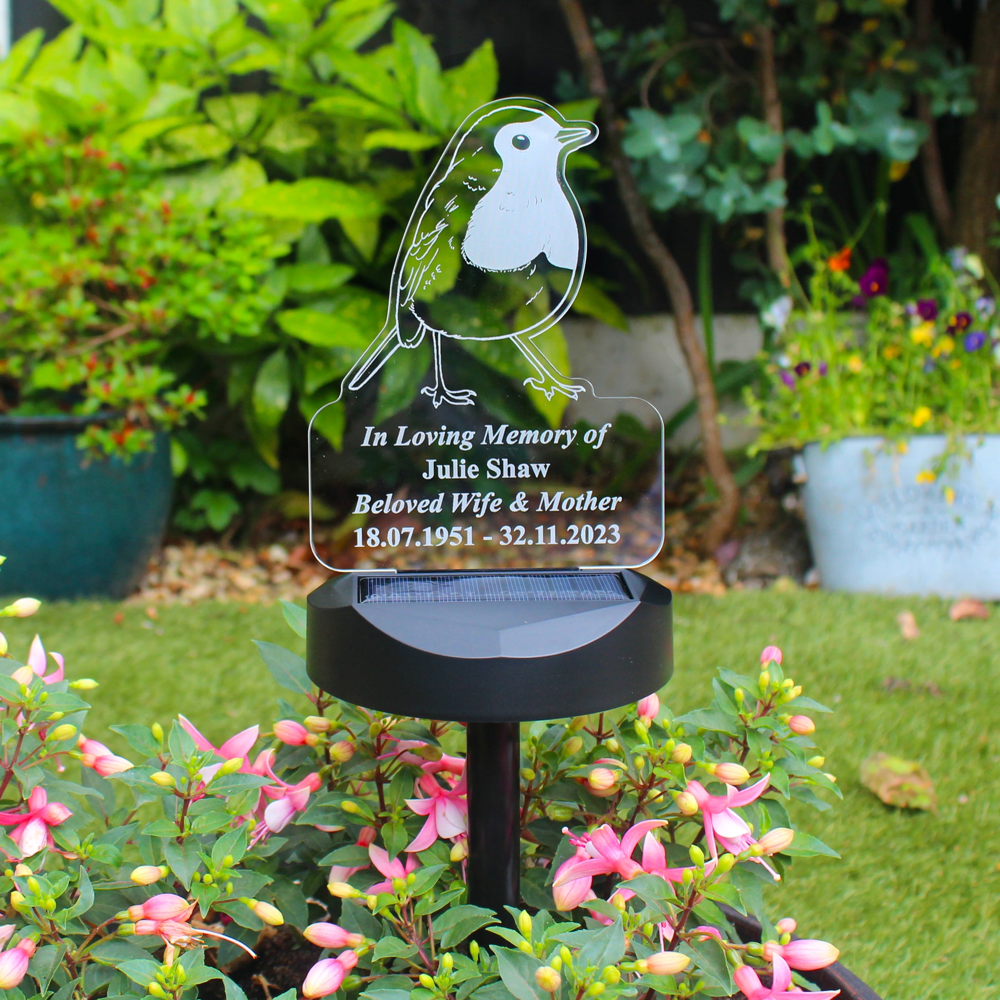Personalised Robin Memorial Outdoor Garden Solar Light