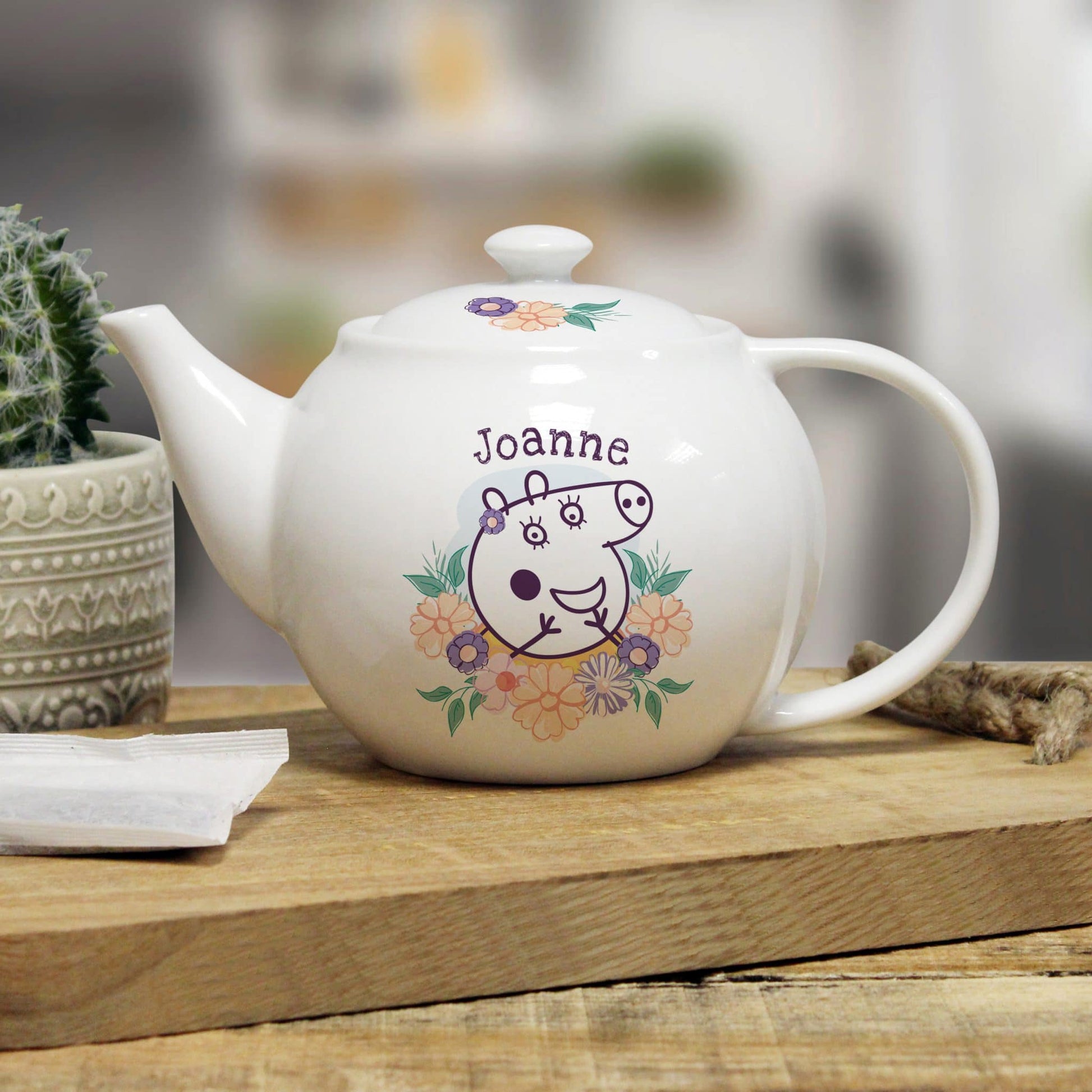 Personalised Peppa Pig Mummy Pig Floral Teapot